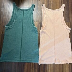 Aerie set of tank tops both size Medium